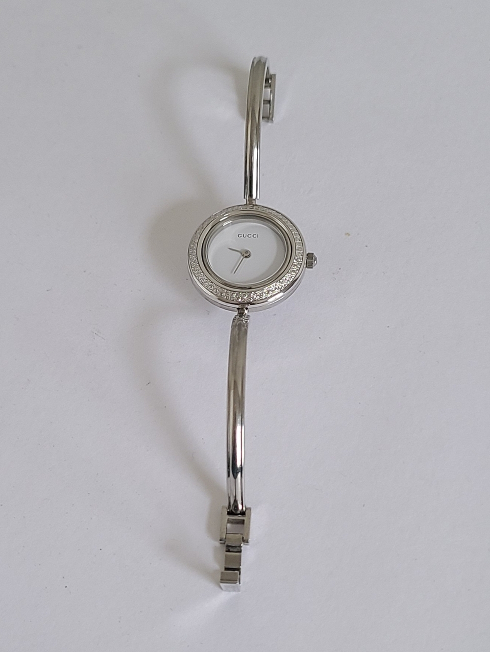 GUCCI 11 12.2L Silver Luxury Round Interchangeable Sparkle Bezel Quartz Watch - Picture 13 of 16